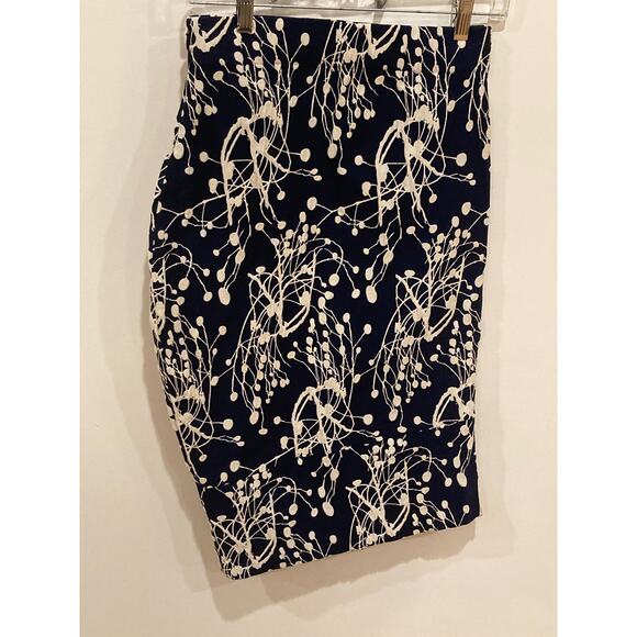 Zero + Maria Cornejo Abstract Navy & White Print Skirt Sz 2 ~ Great Texture! - Picture 3 of 9